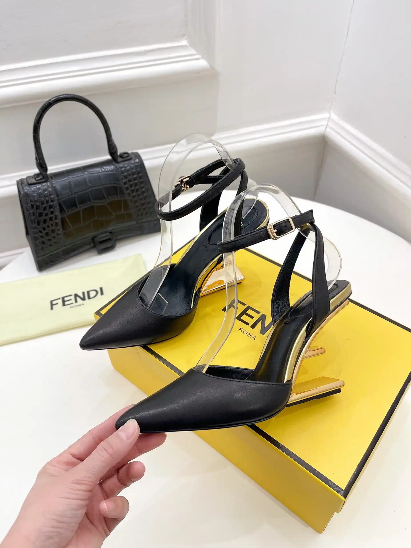 Aaa replica bags FENDI FIRST 0123