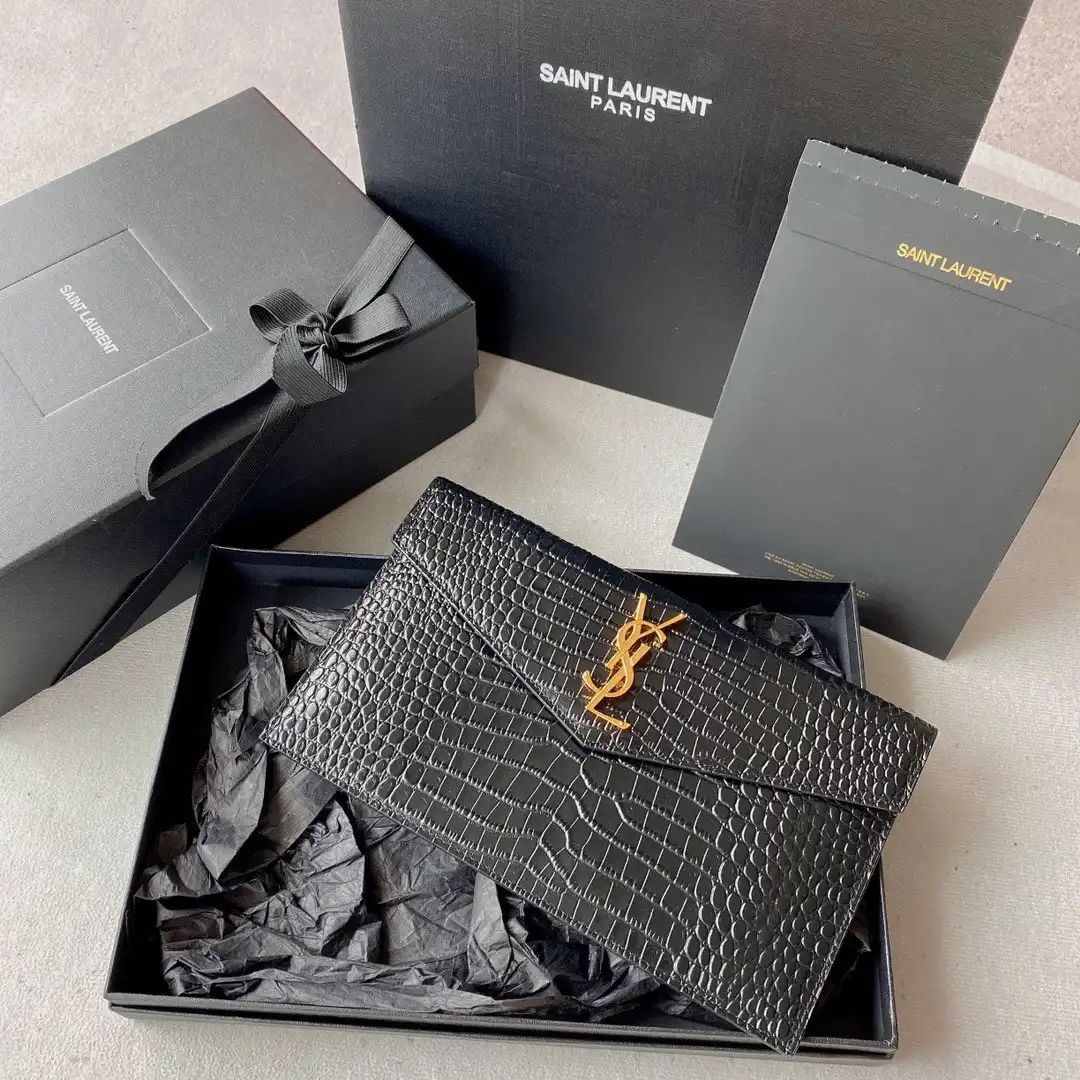 YSL UPTOWN POUCH 0129