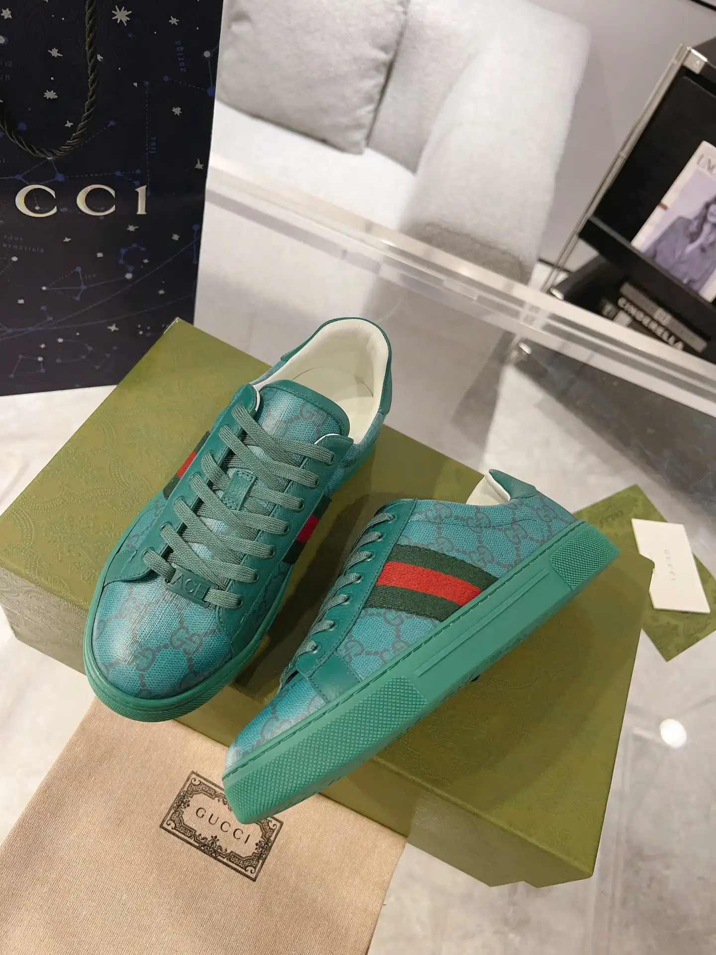 Aaa replica bags GUCCI SNEAKER 0123