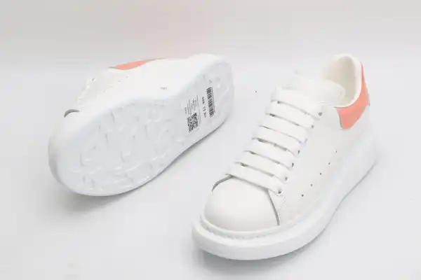 Aaa replica ru ALEXANDER MCQUEEN Oversized Sneaker 0127