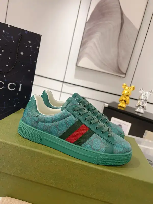 Aaa replica bags GUCCI SNEAKER 0123