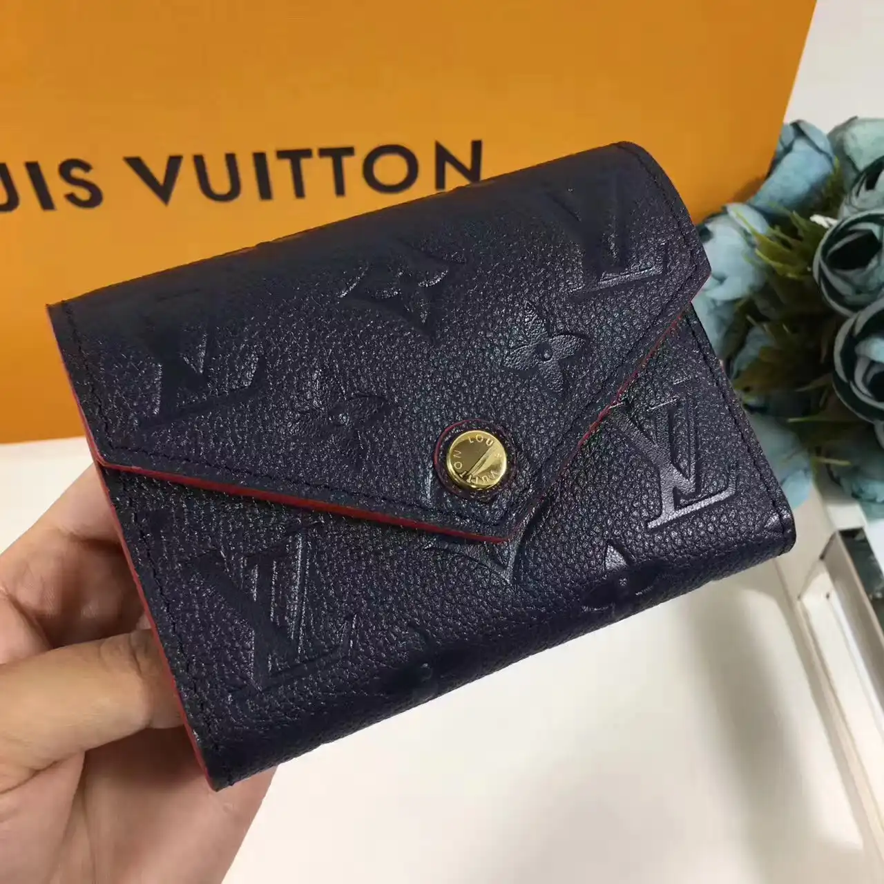 Aaa replica ru Louis Vuitton Victorine wallet 0130