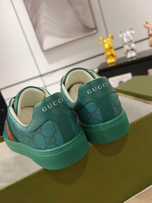 Aaa replica bags GUCCI SNEAKER 0123