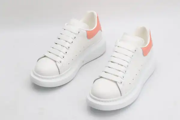 Aaa replica ru ALEXANDER MCQUEEN Oversized Sneaker 0127