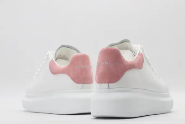 Aaa replica bags ALEXANDER MCQUEEN Oversized Sneaker 0127