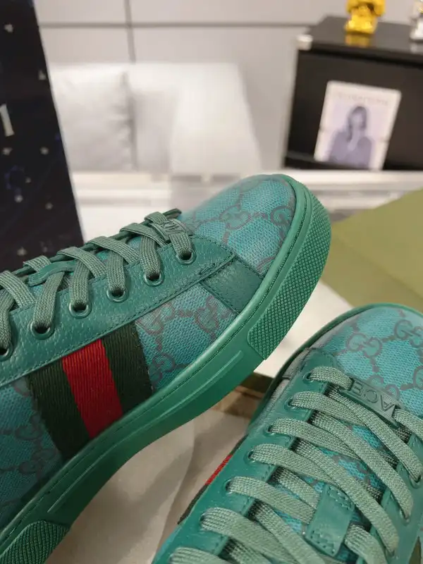 Aaa replica bags GUCCI SNEAKER 0123