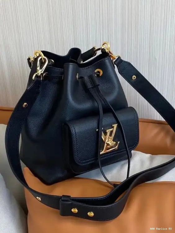 Aaa replica ru VUITTON LOUIS LOCKME BUCKET 0209