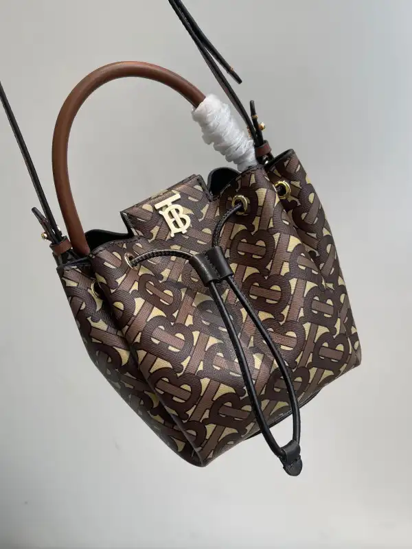 Aaa replica ru BURBERRY Bucket Bag 0205