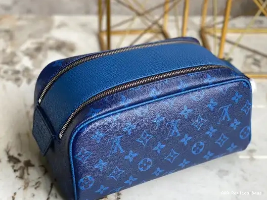 Aaa replica ru TOILET DOPP LOUIS KIT POUCH VUITTON 0223