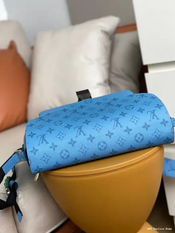 Aaa replica ru LOUIS MESSENGER NEW VUITTON 0214