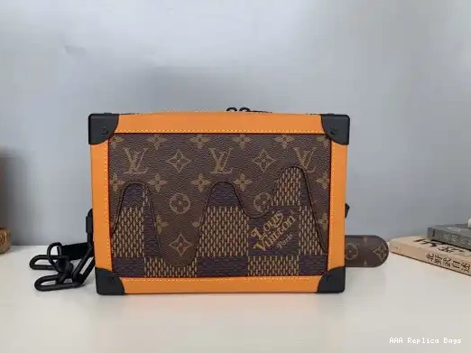 LOUIS SOFT VUITTON TRUNK 0223