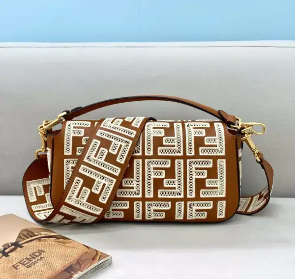 Aaa replica ru FENDI BAGUETTE 0202