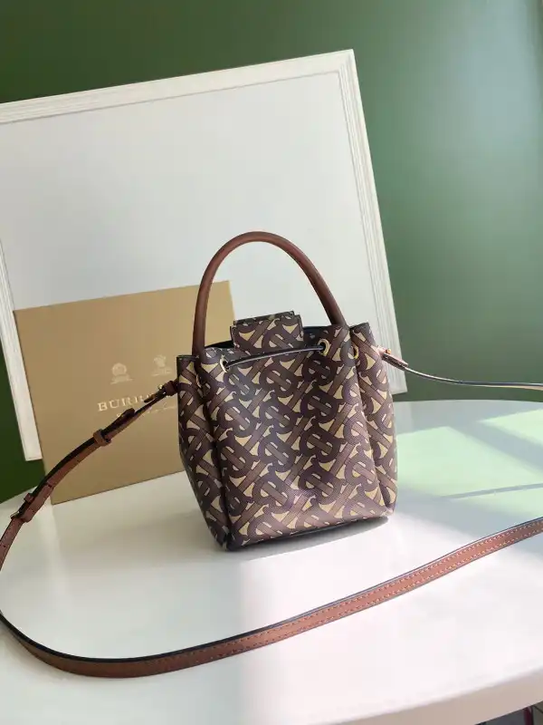 Aaa replica ru BURBERRY Bucket Bag 0205