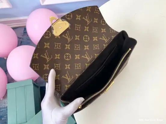 Aaa replica ru VUITTON LOUIS SAINT-PLACIDE 0226