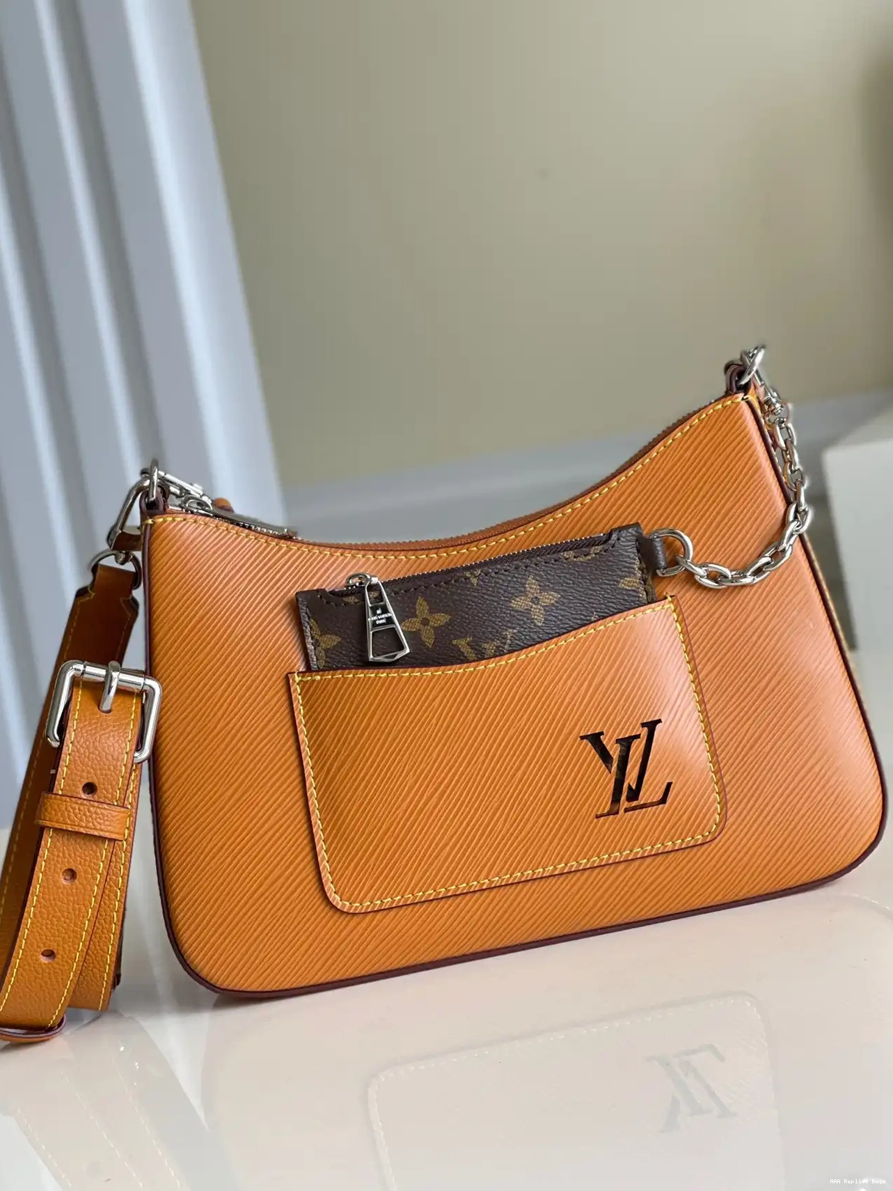 Aaa replica ru VUITTON MARELLE LOUIS 0217