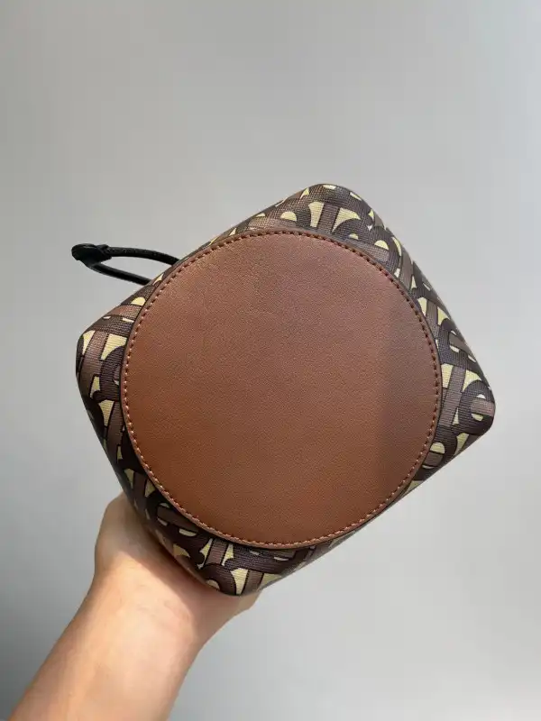 Aaa replica ru BURBERRY Bucket Bag 0205