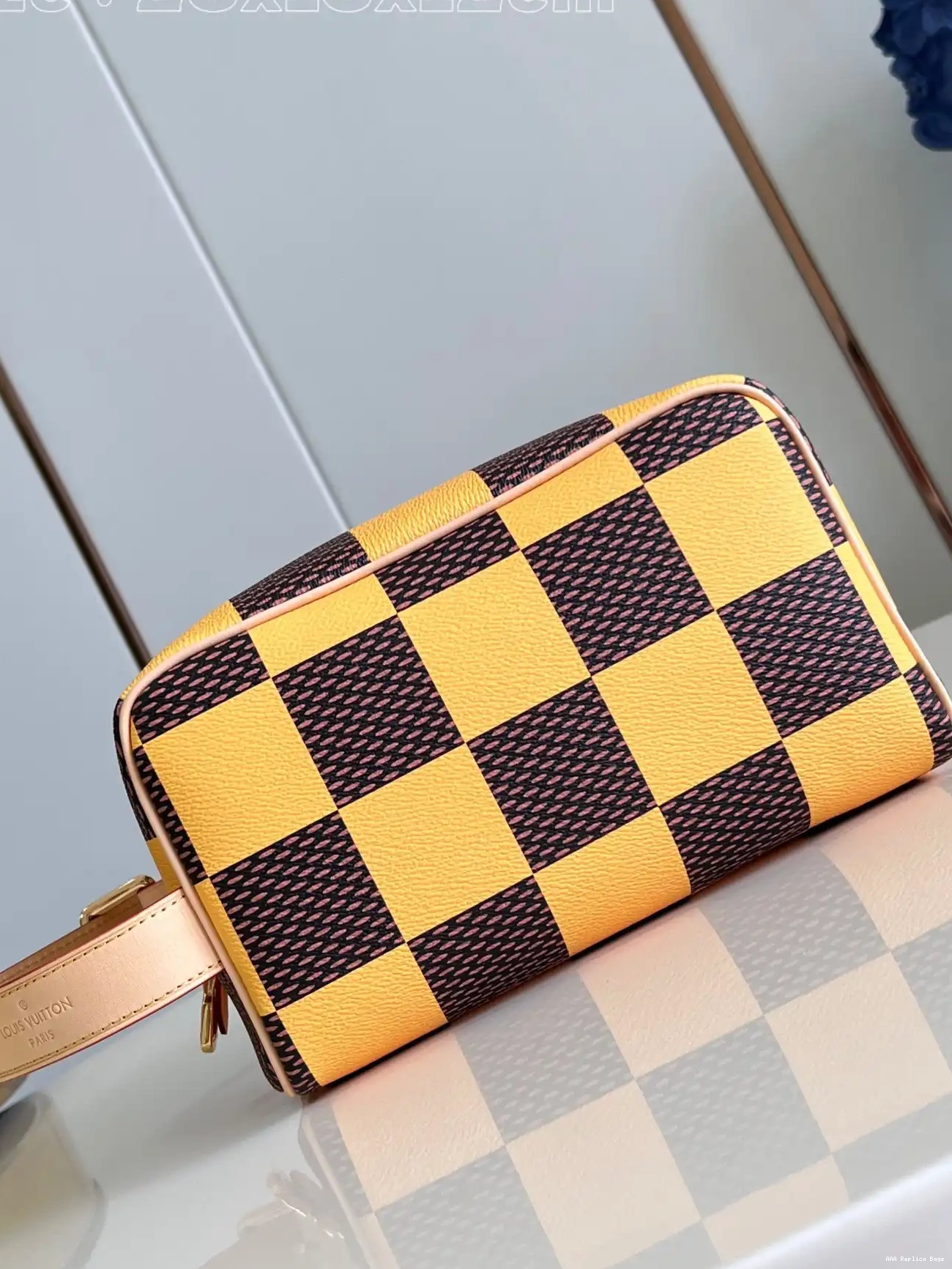 Aaa replica ru LOCKER DOPP KIT bag-23*13*12CM LOUIS VUITTON 0216