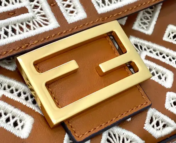 Aaa replica ru FENDI BAGUETTE 0202