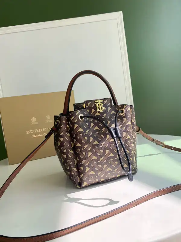 Aaa replica ru BURBERRY Bucket Bag 0205