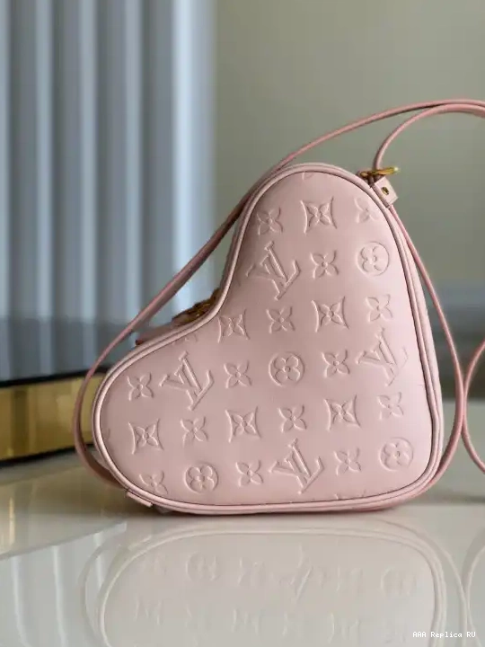 Aaa replica ru LIMITED LOUIS EDITION VUITTON CŒUR SAC - 0210