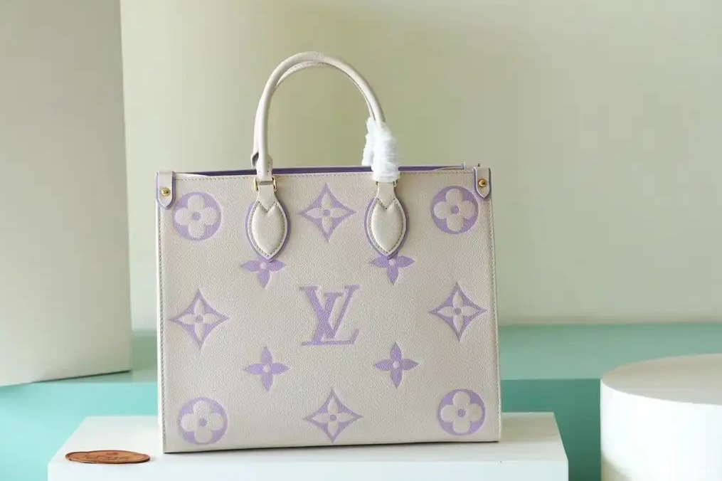 Aaa replica ru ONTHEGO VUITTON MM LOUIS 0215