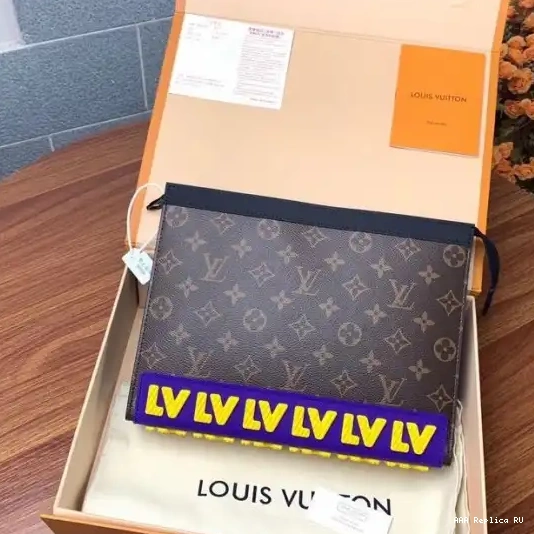 Aaa replica ru LOUIS POCHETTE VUITTON MM VOYAGE 0215