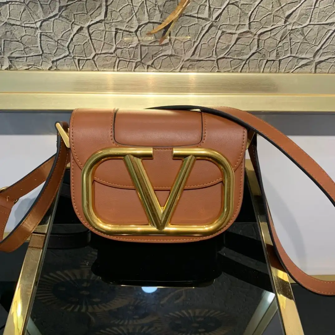 Aaa replica ru VALENTINO SMALL SUPERVEE CALFSKIN CROSSBODY BAG 0206