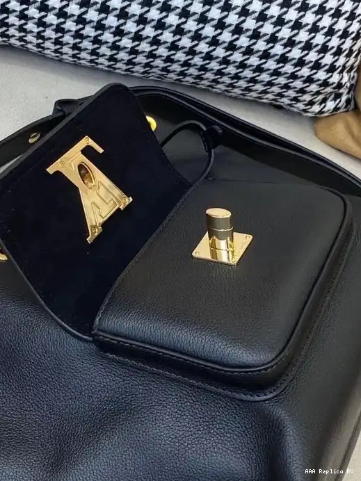 Aaa replica ru VUITTON LOUIS LOCKME BUCKET 0209