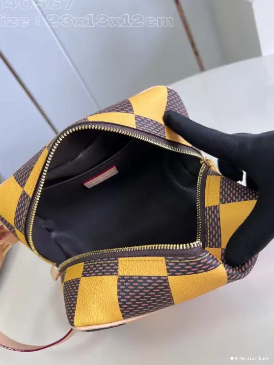 Aaa replica ru LOCKER DOPP KIT bag-23*13*12CM LOUIS VUITTON 0216