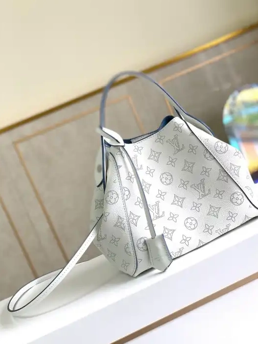 Aaa replica ru PM HINA VUITTON LOUIS 0313